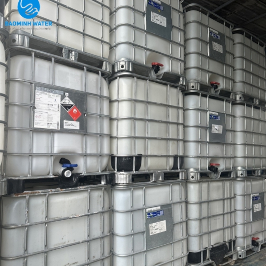 tank trắng xài 1 nước mới 95%