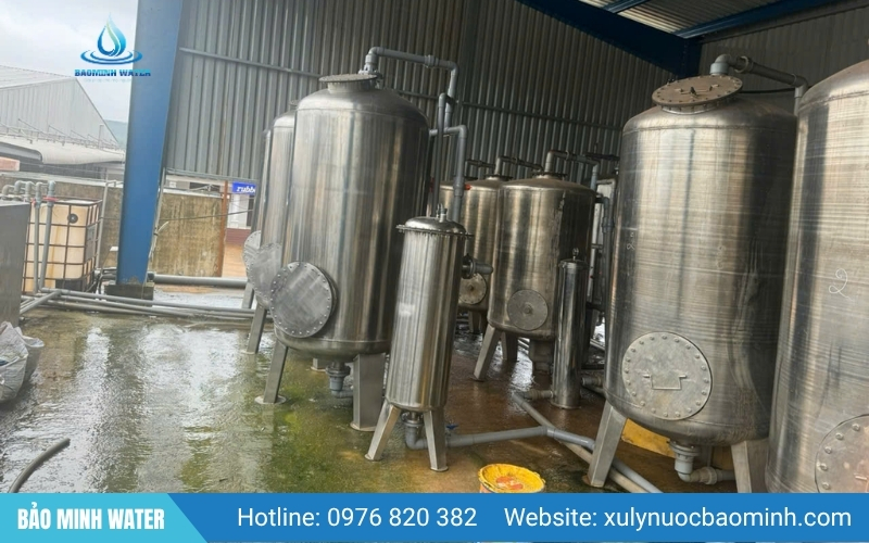 Sửa chữa thay thế vật liệu lọc hệ thống nước sạch công nghiệp