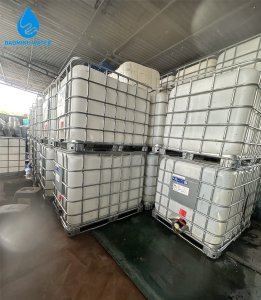 tank trắng xài 1 nước mới 95%