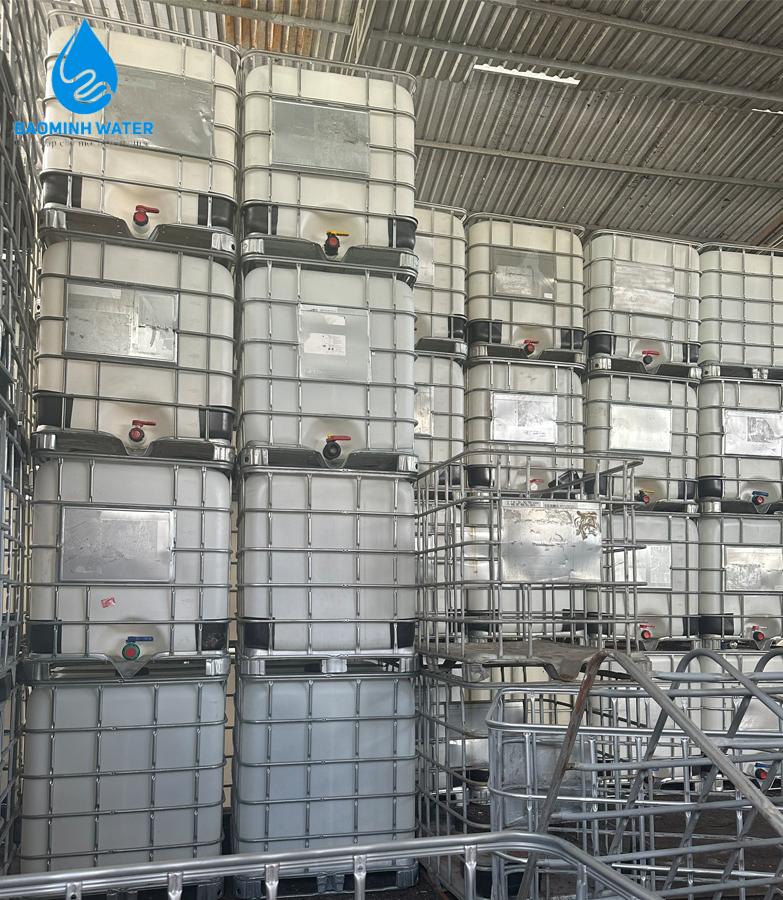 Tank nhựa cũ đẹp trên 90%