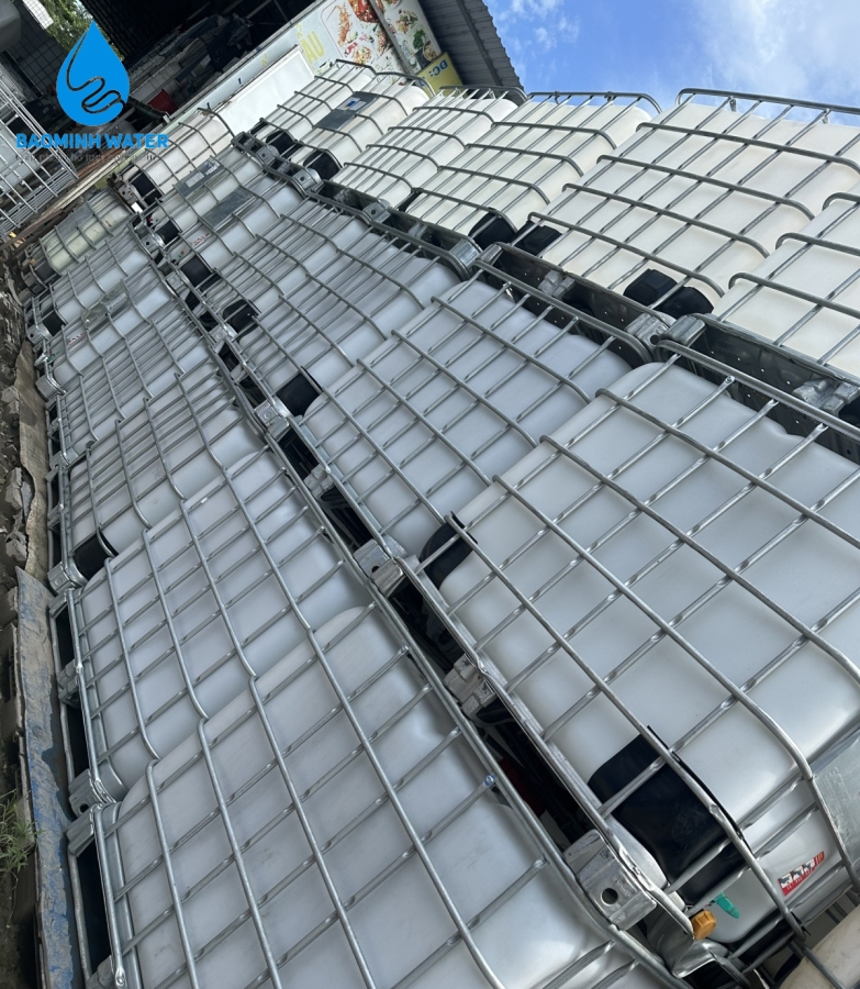 tank trắng xài 1 nước mới 95%